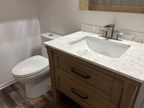 106 E Jefferson St in Bloomfield, IA - Building Photo - Building Photo