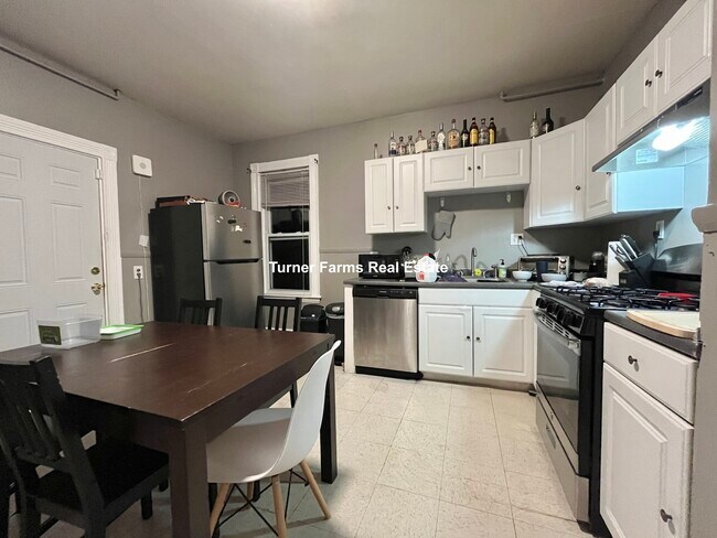 168 Hillside St, Unit 2 in Boston, MA - Building Photo - Building Photo