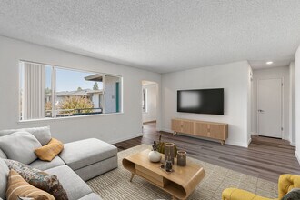 Solera Apartment Community in Santa Clara, CA - Foto de edificio - Building Photo