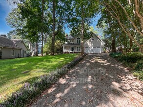 7 Waxwing Ct in Simpsonville, SC - Building Photo - Building Photo