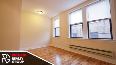 818 W Diversey Pky, Unit N in Chicago, IL - Foto de edificio - Building Photo