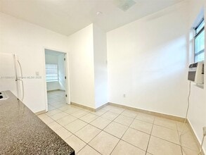 5835 SW 4th St in Miami, FL - Building Photo - Building Photo
