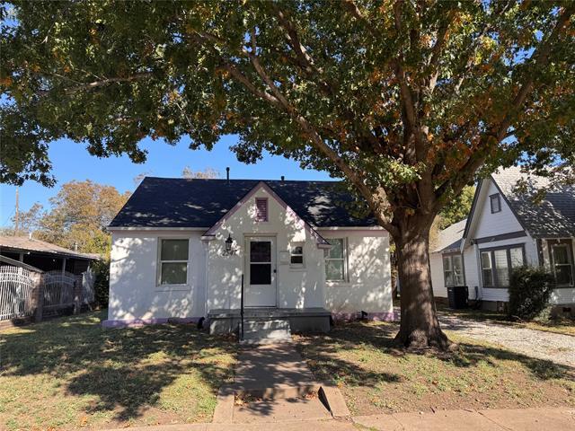 2547 Sharon St in Dallas, TX - Building Photo