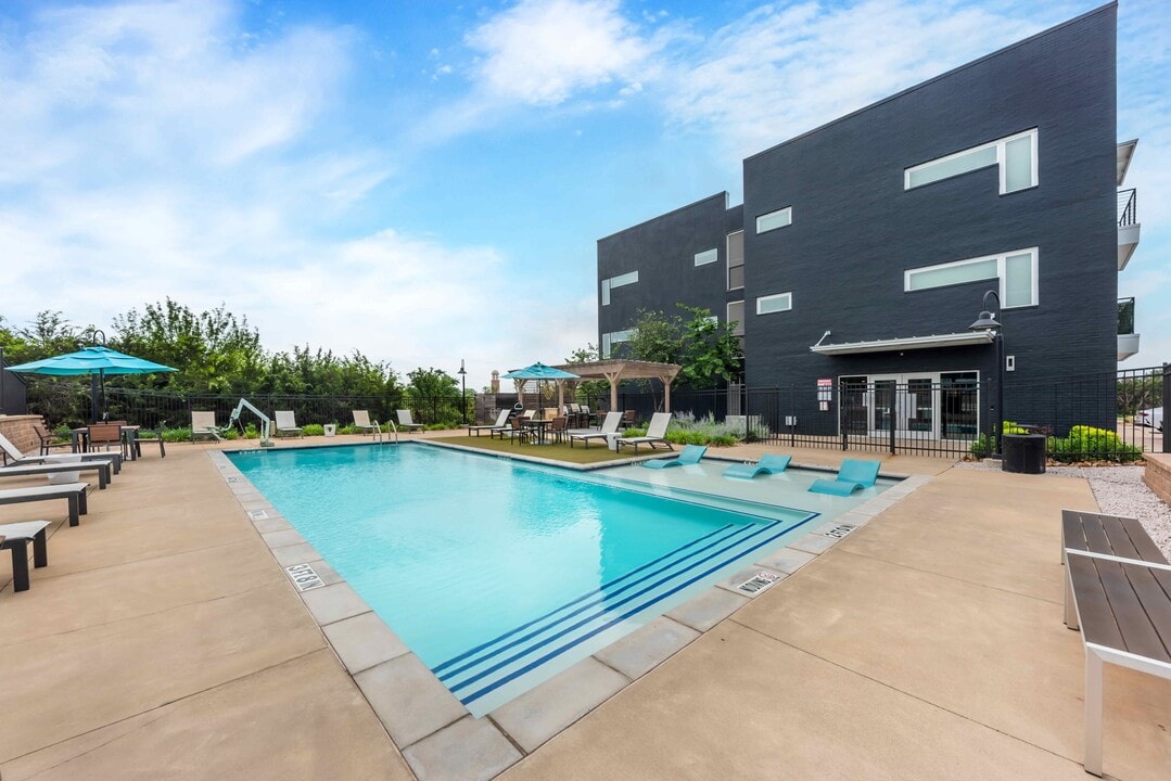 The View at Cedar Park in Cedar Park, TX - Foto de edificio