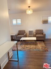 1032 S Burlington Ave in Los Angeles, CA - Building Photo - Building Photo