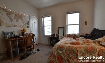 26 Haskell St, Unit 1 in Boston, MA - Building Photo - Building Photo