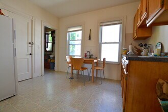 548 Washington St, Unit 2 in Boston, MA - Foto de edificio - Building Photo