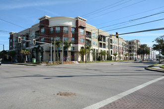 Varela Westshore Apartments in Tampa, FL - Building Photo - Building Photo