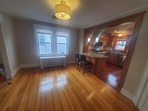 1 Grayson St, Unit 2 in Boston, MA - Building Photo - Building Photo