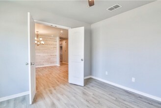 8810 16th St in Lubbock, TX - Building Photo - Building Photo