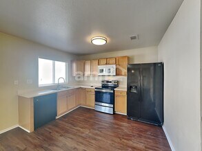 21607 E 53rd Pl in Denver, CO - Building Photo - Building Photo