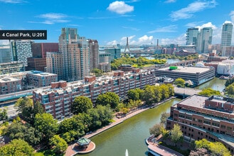4 Canal Park, Unit 201 in Cambridge, MA - Foto de edificio - Building Photo