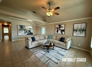 1300 Powder River Dr in Killeen, TX - Foto de edificio - Building Photo