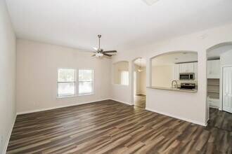 10220 Rising Mist Ln in Jacksonville, FL - Foto de edificio - Building Photo