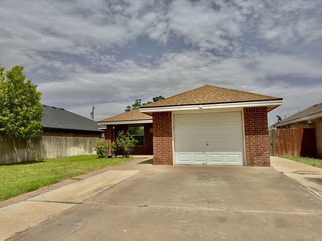 709 S Mineola St in Midland, TX - Building Photo - Building Photo