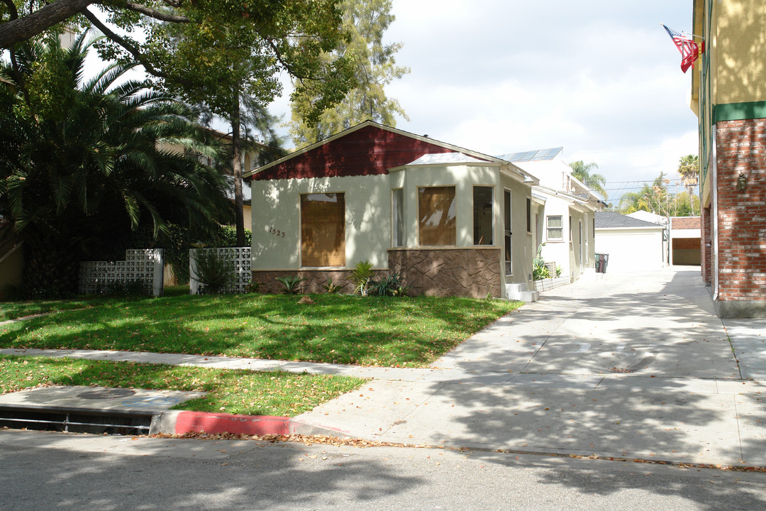 1523 Rock Glen Ave in Glendale, CA - Building Photo