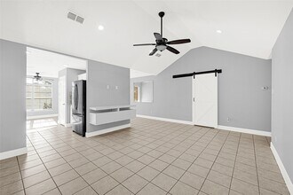 26214 Cypresswood Dr in Spring, TX - Building Photo - Building Photo