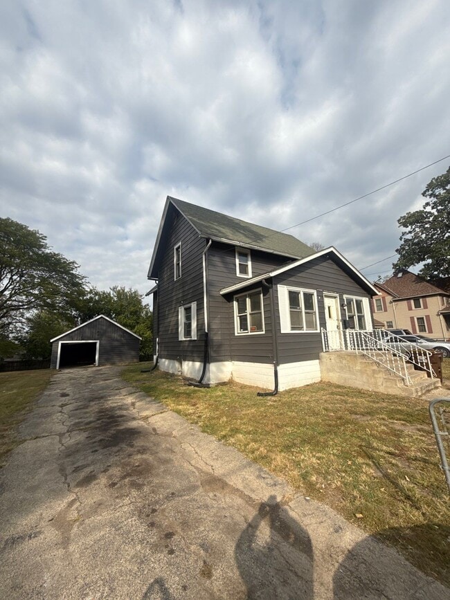 property at 1227 Fairview Ave