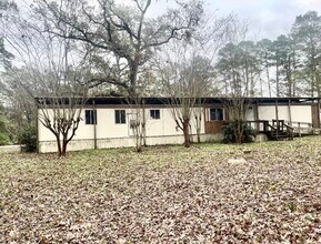 933 S Pine Lake Rd in Montgomery, TX - Building Photo - Building Photo