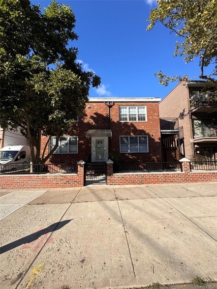 property at 609 Ovington Ave