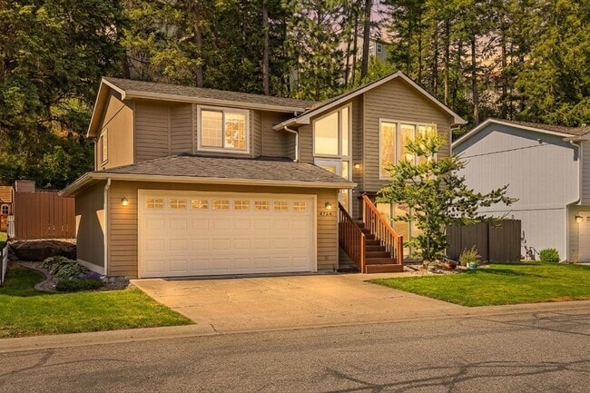 property at 4724 S Keyes Ct