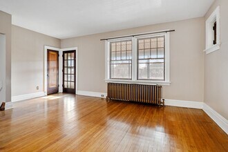 4955 Tholozan Ave in St. Louis, MO - Building Photo - Building Photo