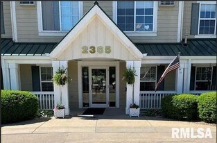 2365 Tech Dr in Bettendorf, IA - Building Photo