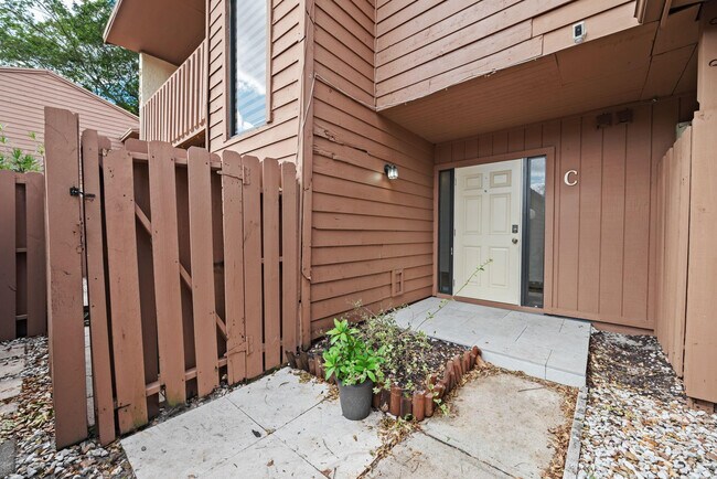 6187 Laurel Ln in Tamarac, FL - Building Photo - Building Photo