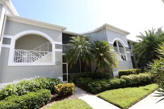 26751 Clarkston Dr in Bonita Springs, FL - Foto de edificio - Building Photo