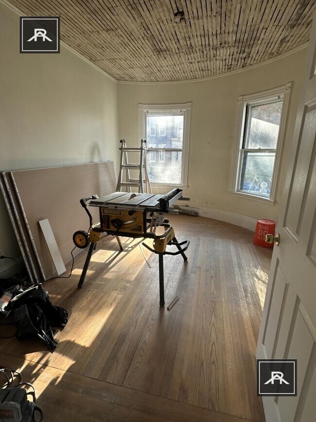 18 Quint Ave in Boston, MA - Building Photo - Building Photo