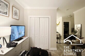 726 W Roscoe St in Chicago, IL - Foto de edificio - Building Photo