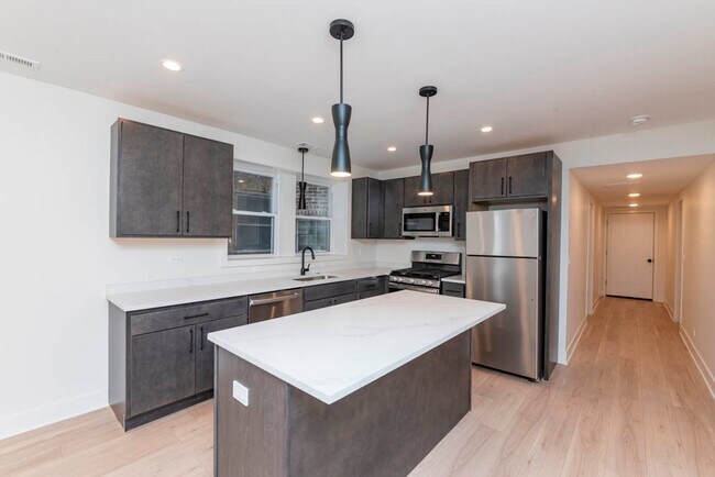 2825 N Rockwell St, Unit G in Chicago, IL - Building Photo - Building Photo