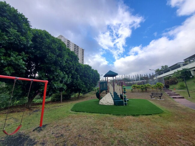 98-402 Koauka Loop, Unit 202 in Aiea, HI - Foto de edificio - Building Photo