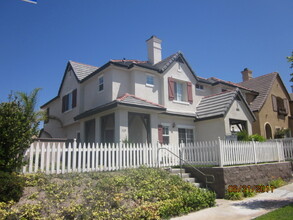 1325 Little Lake St in Chula Vista, CA - Foto de edificio - Building Photo