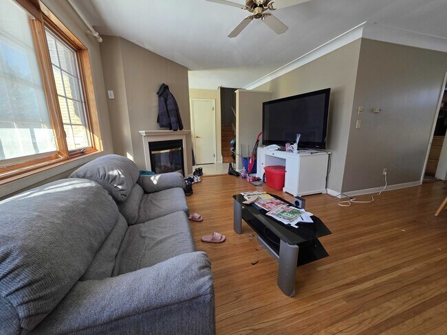 127 Robert Wallace Dr in Kingston, ON - Building Photo - Building Photo