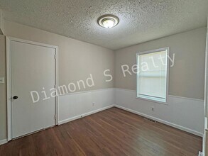 3057 W Harrison St in Springfield, MO - Building Photo - Building Photo