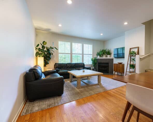 3872 N Milwaukee Ave in Chicago, IL - Building Photo - Building Photo