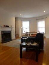 17 E Springfield St, Unit 3 in Boston, MA - Foto de edificio - Building Photo