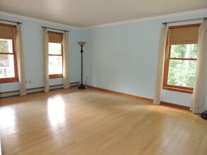 12 Cardinal Ln in Monroe, CT - Building Photo - Building Photo