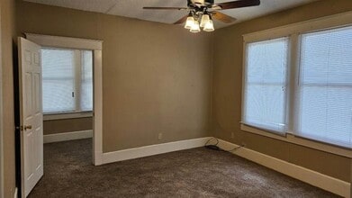 403 S 7th St in Crockett, TX - Building Photo - Building Photo