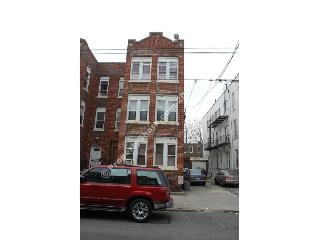 720 Miller Ave in Brooklyn, NY - Building Photo