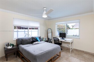 2400 NW 103rd Ave in Pembroke Pines, FL - Building Photo - Building Photo