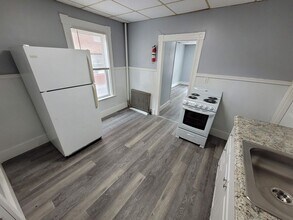 14 Orange St in Manchester, NH - Building Photo - Building Photo