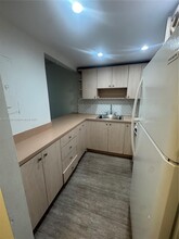 17570 Atlantic Blvd in Sunny Isles Beach, FL - Building Photo - Building Photo