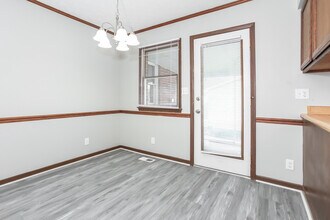 2456 Bendel Dr in Middletown, OH - Building Photo - Building Photo