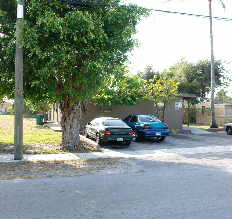 508 NW 23rd Ave in Fort Lauderdale, FL - Building Photo