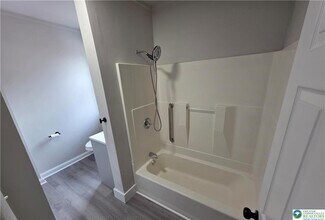 161 W Wilkes Barre St in Easton, PA - Building Photo - Building Photo