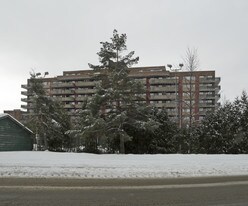 164 Seigniory Av Apartments