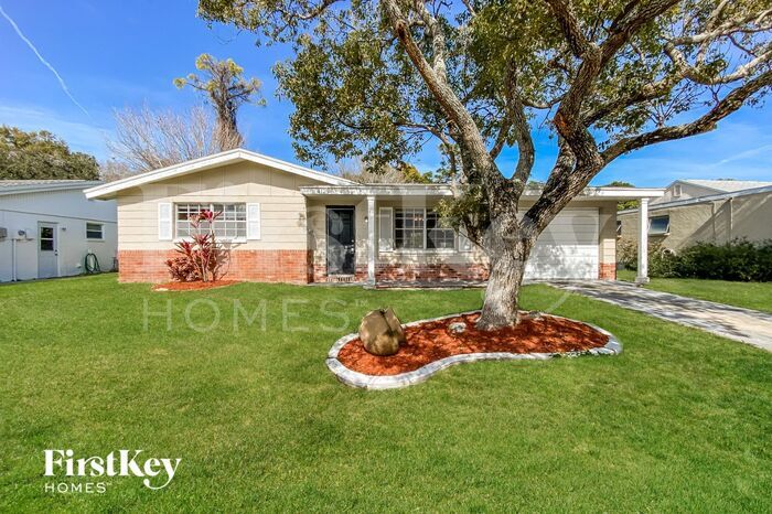 4125 Woodsville Dr in New Port Richey, FL - Building Photo