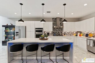 1475 E Amado Rd in Palm Springs, CA - Building Photo - Building Photo
